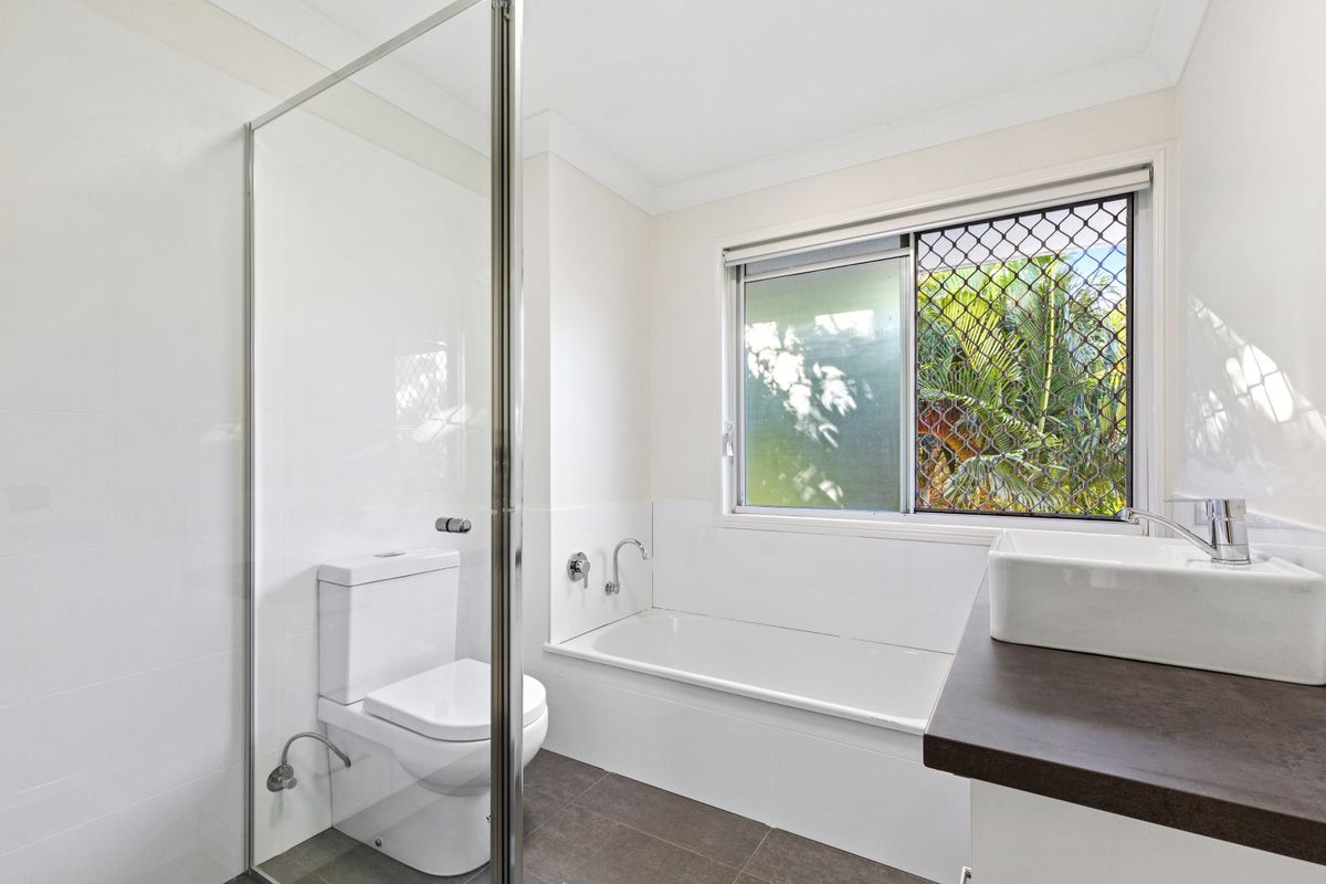 1 / 63 Benowa Road, Southport