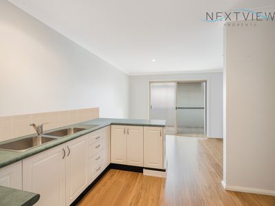 1 / 6 Brown Street, Adamstown