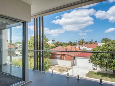 6/225 Loftus Street, Leederville