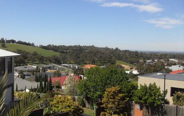 10 North Hidden Valley Circuit, Beaconsfield