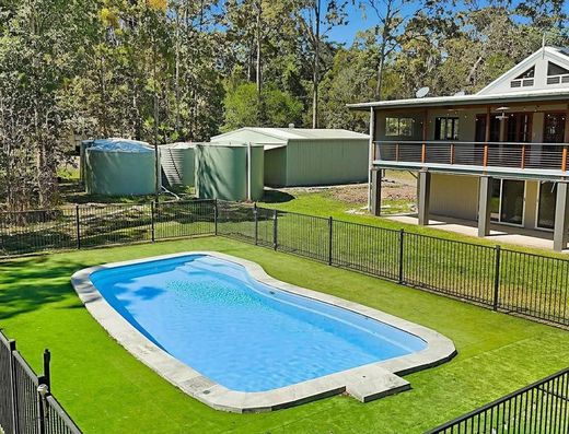 Enter Acreage Freedom with Exceptional Multi-Generational Versatility image 30