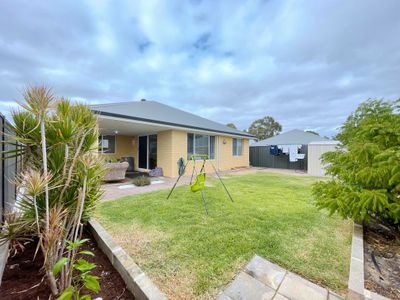 29 Strathclyde Circuit, Champion Lakes
