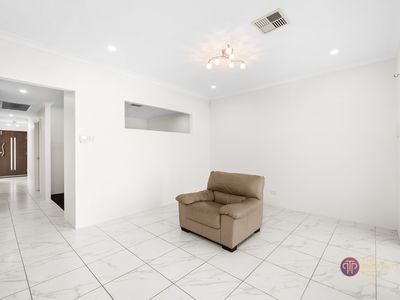 5 Gilding Lane, Dayton