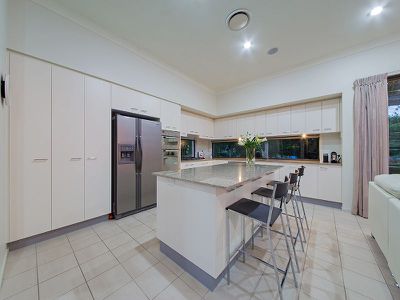 4 Hepburn Close, Wakerley