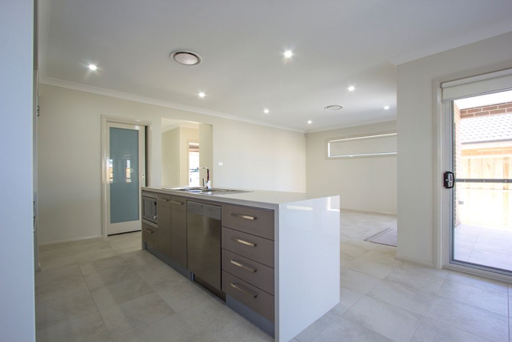 77 Travers Street, Moorebank