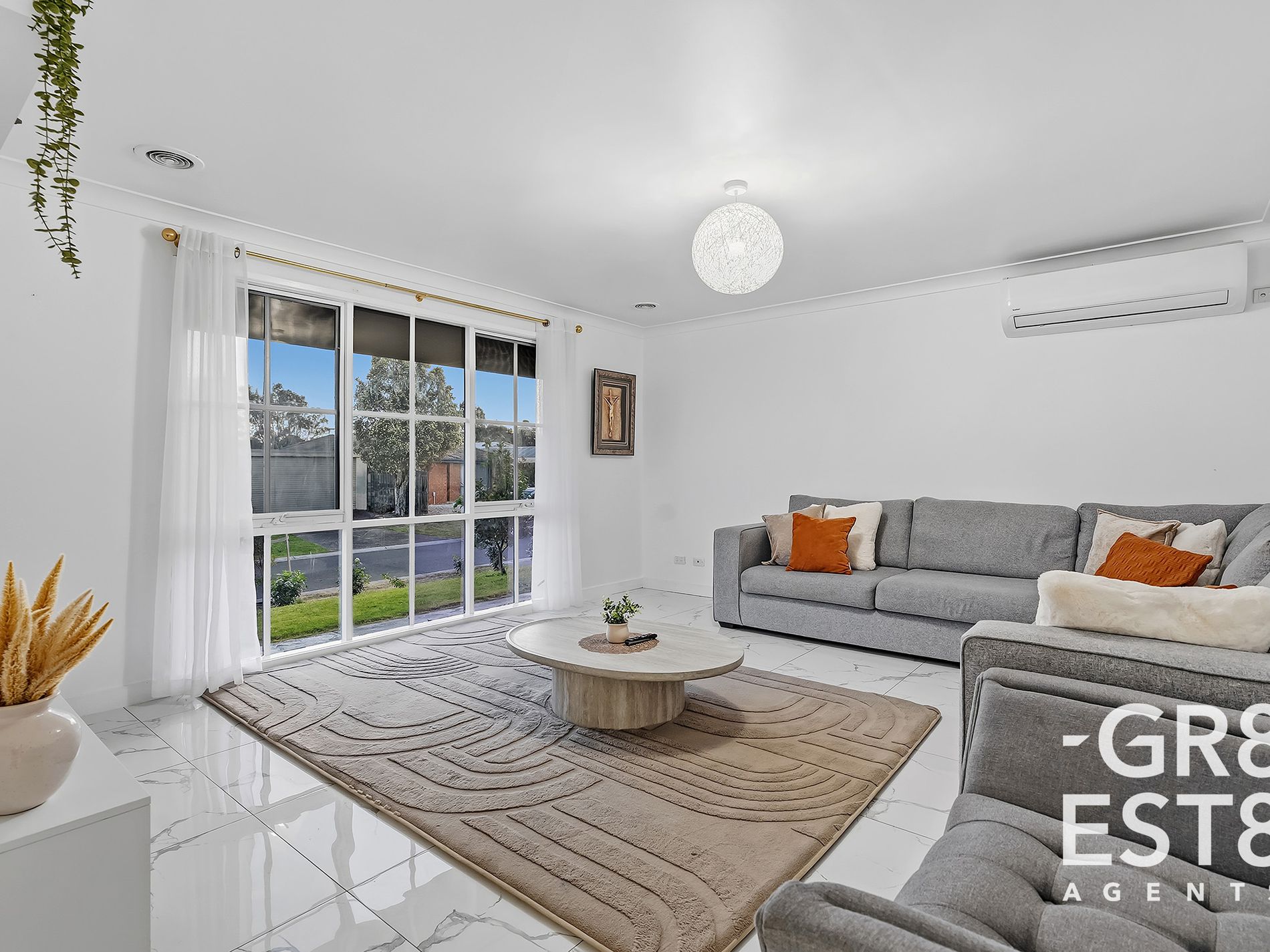 27 Lansell Drive, Cranbourne North