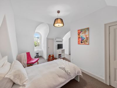 152 Bridge Road, Glebe