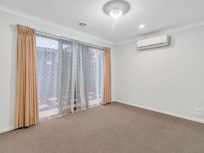 7 Dellinea Street, Cranbourne North
