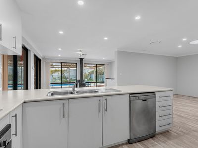 5 Hillwater Promenade, Bennett Springs