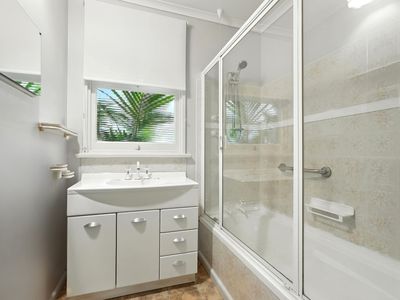 2 Teering Road, Berriedale