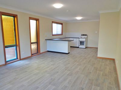 1&2 / 80 Baird Drive, Dubbo