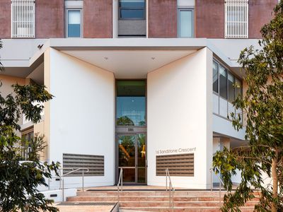 2 Bed / 16 Sandstone Crescent, Macquarie Park