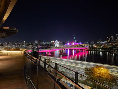 1408 / 8 Adelaide Street, Brisbane City