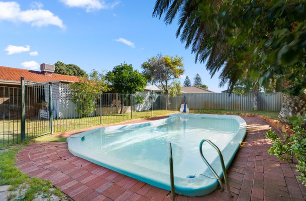 6 Ocean Place, Waikiki