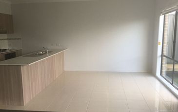 14 Grandvue Bvl, Pakenham