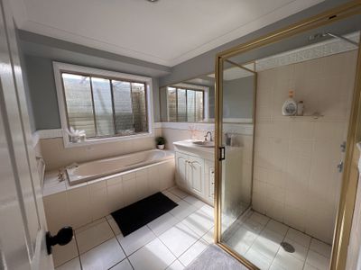 74 Twickenham Drive, Dubbo