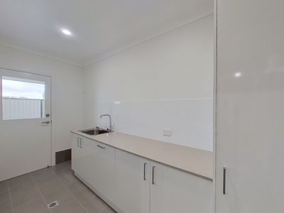 37 Peel Place, Dubbo