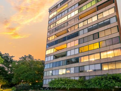 25 / 4 Crawley Avenue, Crawley