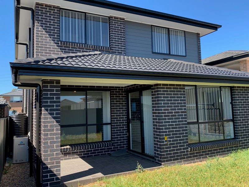 10B Warrigal Street, Gregory Hills