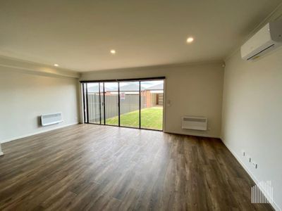 14 Magenta Walk, Tarneit