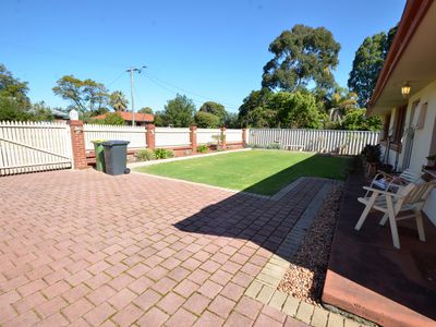 28 Bernice Way, Thornlie