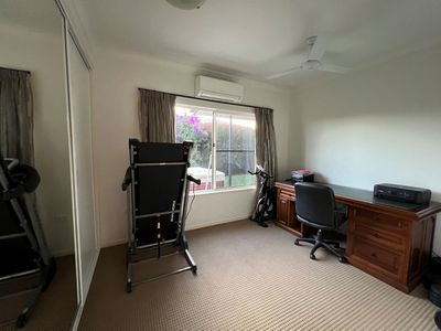 5 Sommerset Drive, Atherton