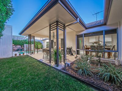 2 Lachlan Drive, Wakerley