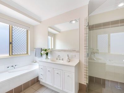 12 Hession Court, Upper Coomera