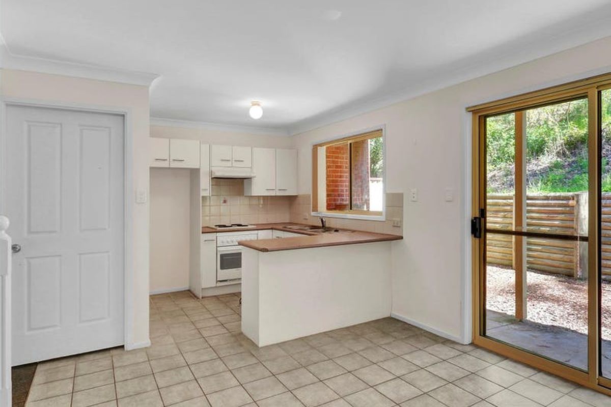 16 / 10 Albert Street, Ourimbah