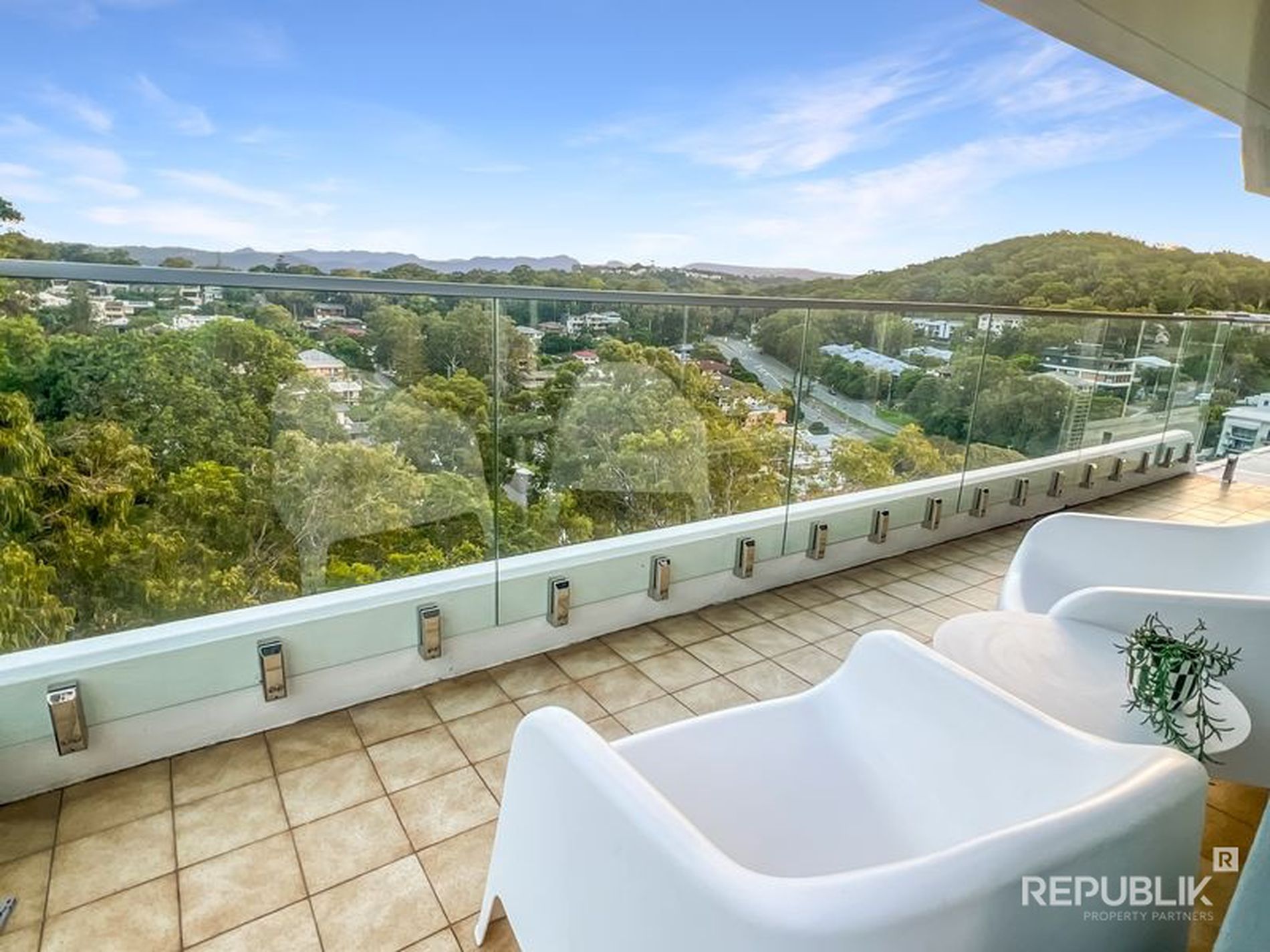 40 / 45 HAYLE STREET, Burleigh Heads
