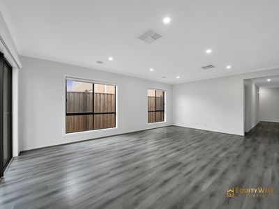 47 Surround Drive, Mambourin