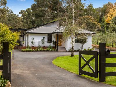 4 Hotham Avenue, Mount Macedon