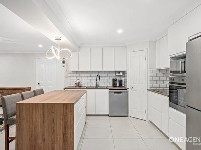 4 Cheltenham Pl, Forest Lake