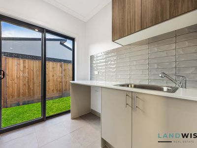 6 Zohan Street, Deanside