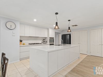 7 Vezelay Court, Narre Warren South