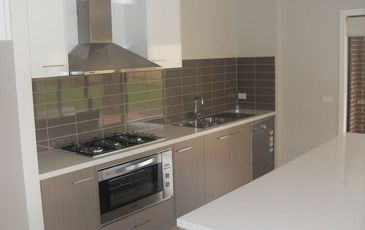 13 Prospect Way, Officer