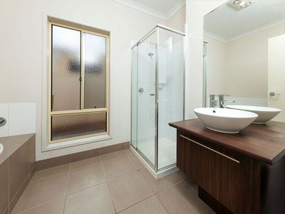 5 SEXTON PLACE, Wodonga