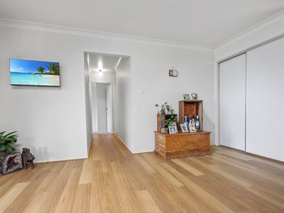 42 Mummaga Lake Drive, Dalmeny