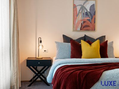 16 Gratton Place , Isaacs