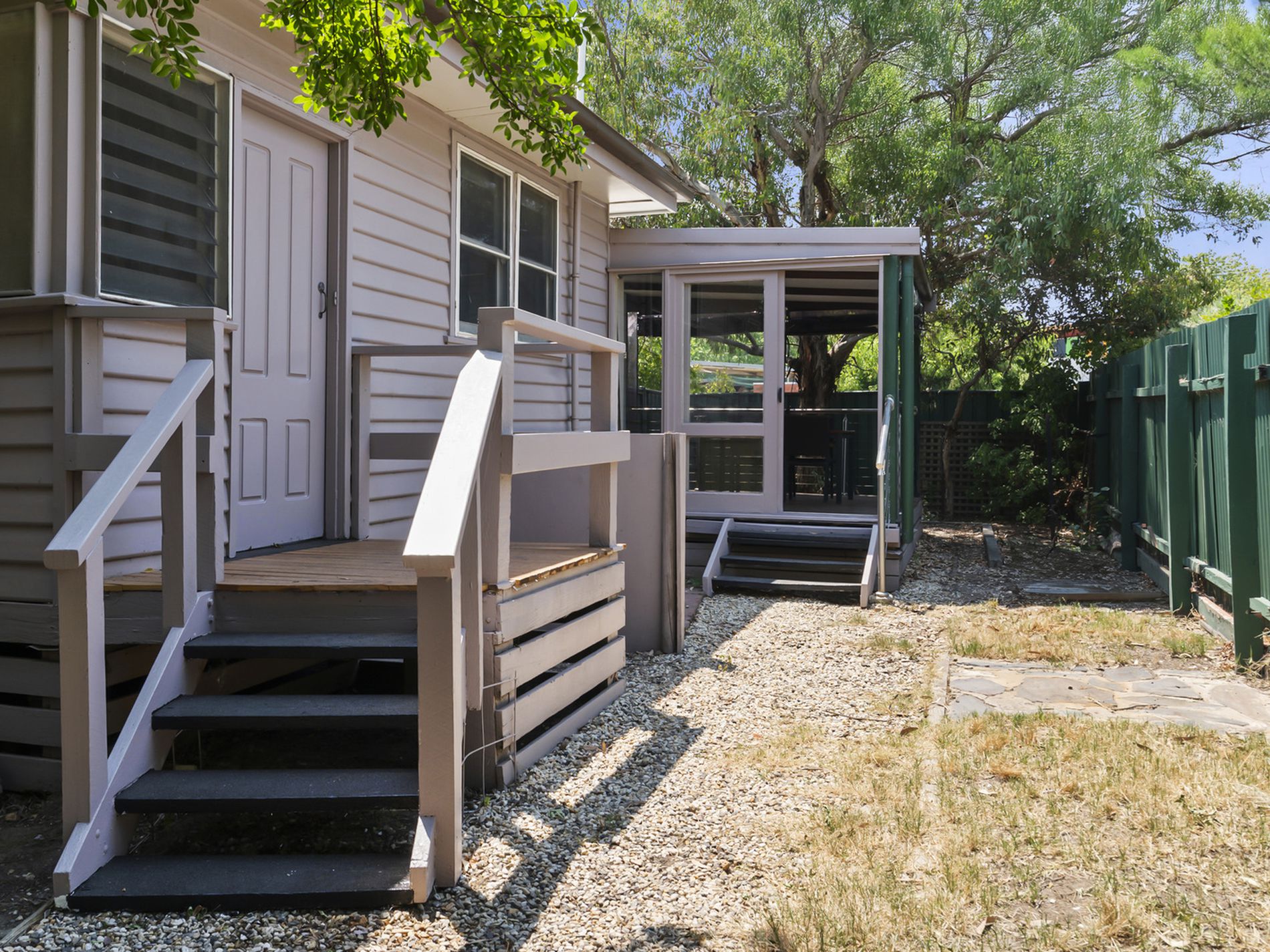 17 The Parade, Mansfield