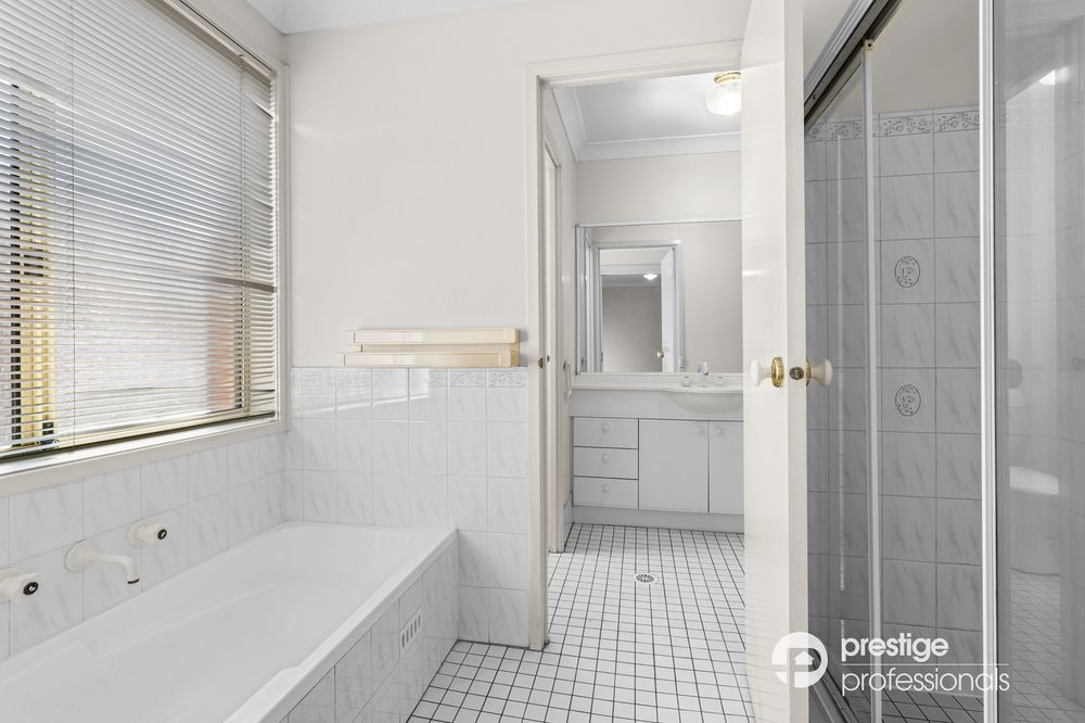 10 Merryville Court, Wattle Grove