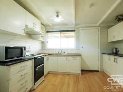 2474 New England Highway, Dundee