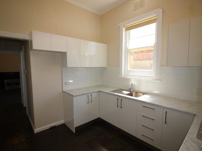 1 / 12 Thomas Street, Geelong West