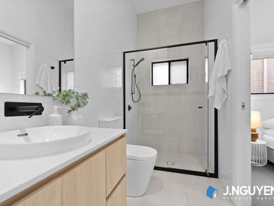 16A Woods Avenue, Cabramatta