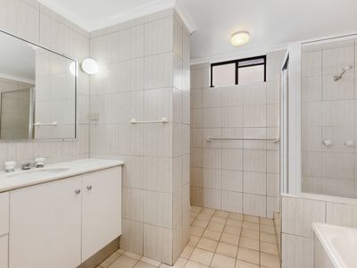 10 / 7 Hale Street, North Ward