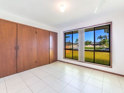 9 Arcadia Drive, Mermaid Waters