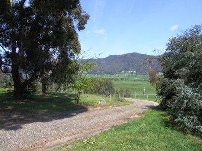 275 Mountain Creek Road, Tawonga