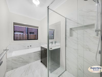 16 Origin Drive, Tarneit