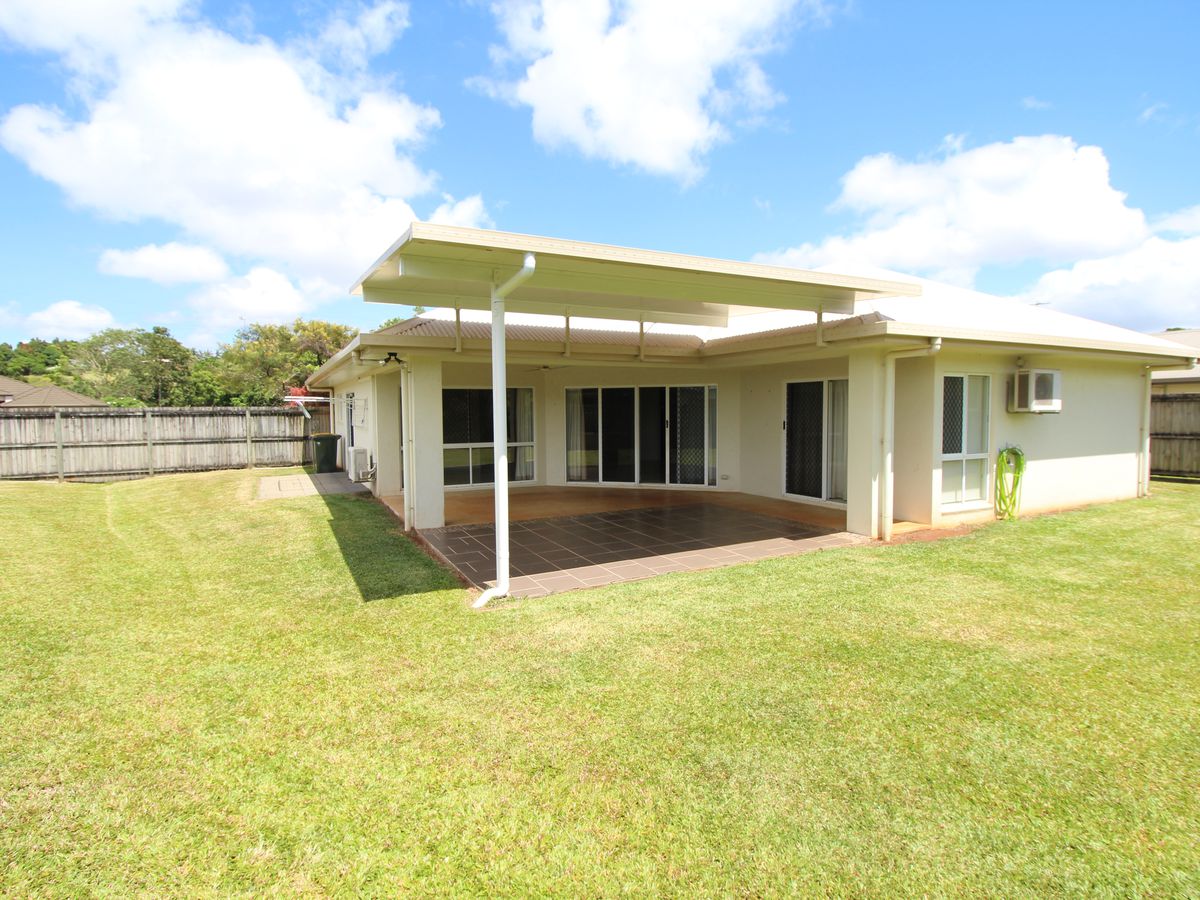 60 Danzer Drive, Atherton