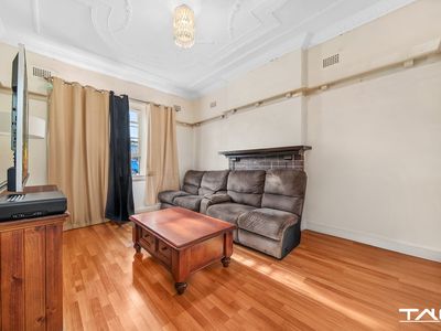 27 Hawkesbury Road, Westmead